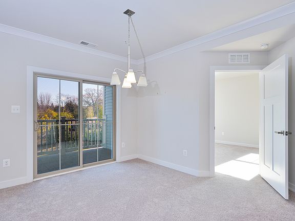 5th image of 5723 Meadowood St #303