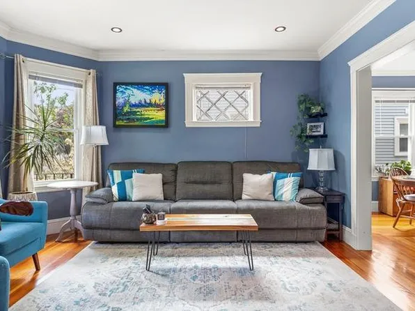 44 Kenmere Rd #44, Medford, MA 02155