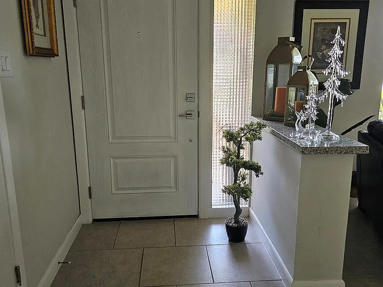 155 Robins Ln — Photo 6