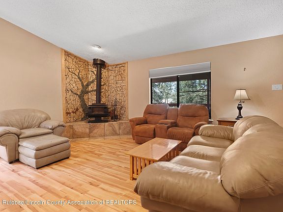 5th image of 205 Rio Arriba Rd