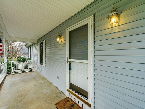 4th image of 1231 Belmont Dr
