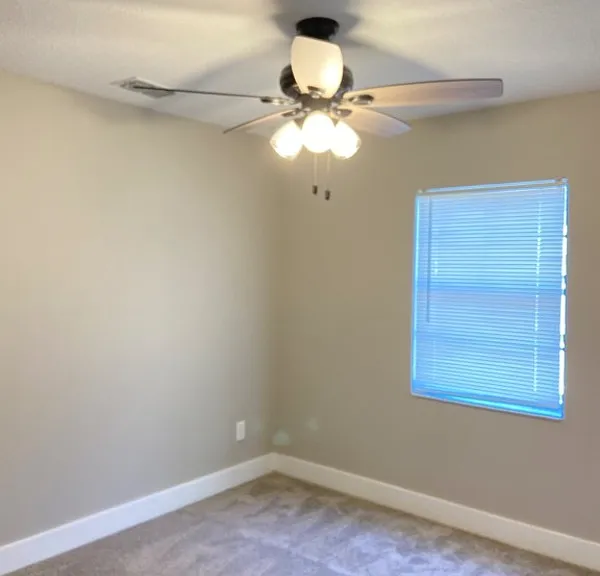 215 Cambridge Dr — Photo 22