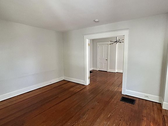 4th image of 4342 Beech Hill Ave