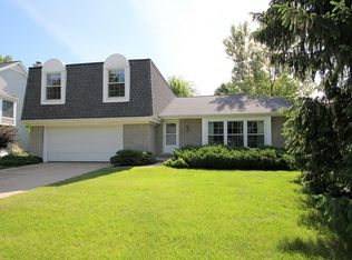 1038 Dawes St, Libertyville, IL
