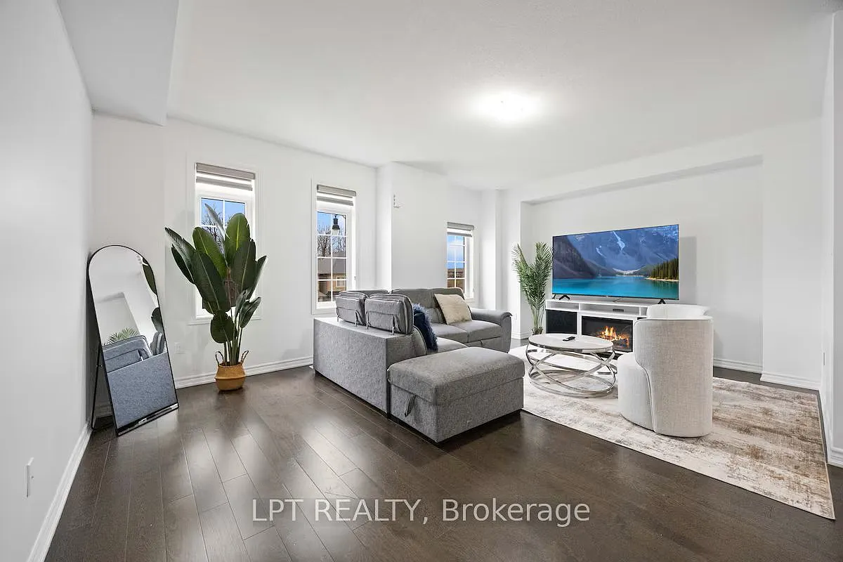 4 bed, $3,400 — Photo 3