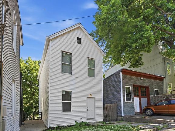 4th image of 634 Tafel St