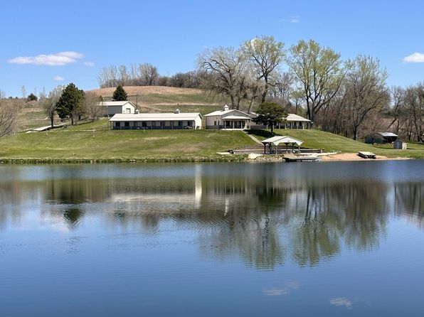 16354 Sequoia Ave, Mapleton, IA 51034