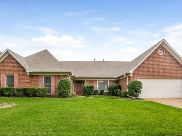 10198 Woodland Hills Dr, Cordova, TN 38018