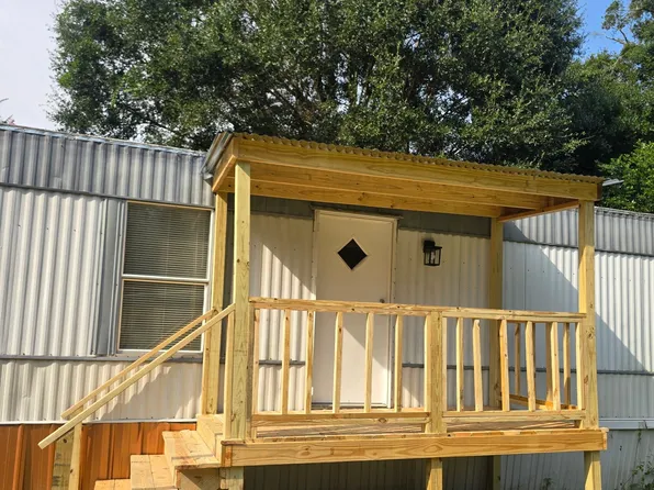 7622 Shamrock Dr #14X70, Pensacola, FL 32534