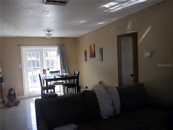 4th image of 2510 N Beaumont Ave