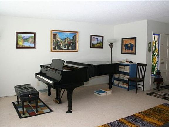 5th image of 555 W Sierra Madre Blvd Unit J