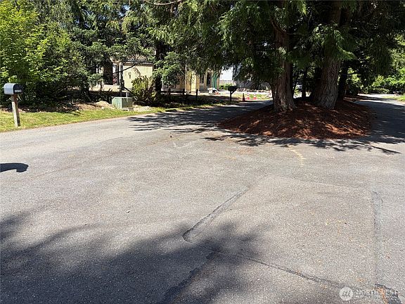 3rd image of 13710 42nd Avenue SE