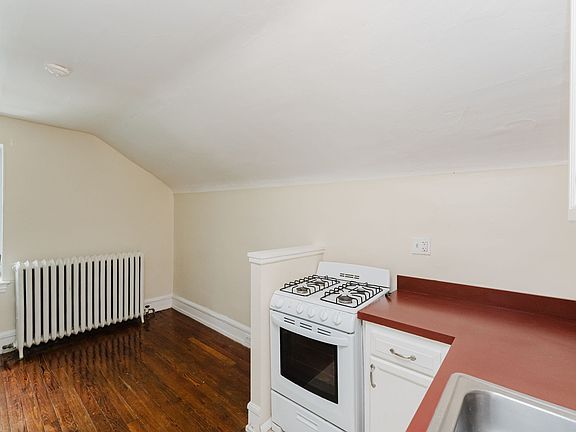 5th image of 7434 Boyer St