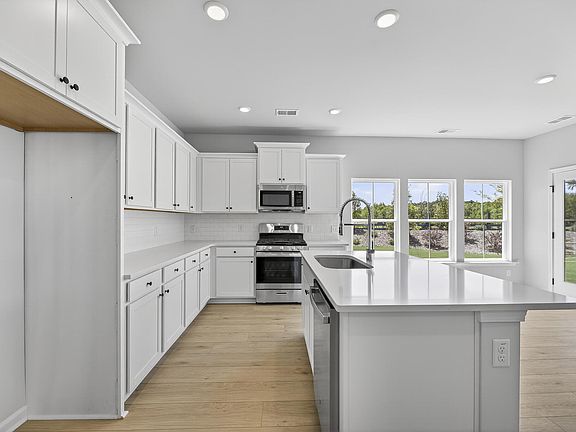 4th image of 228 B Captain Kidd Ct #B