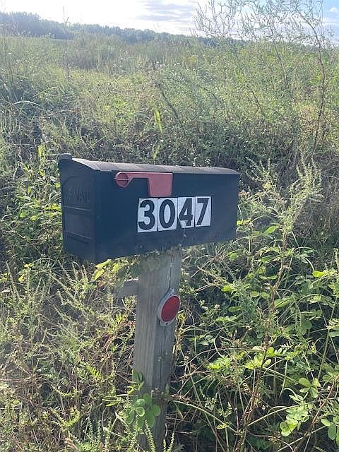 2nd image of 3047 Woodrow Rd