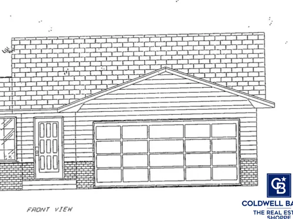 1833 Prairie View Dr, Garden City, KS 67846