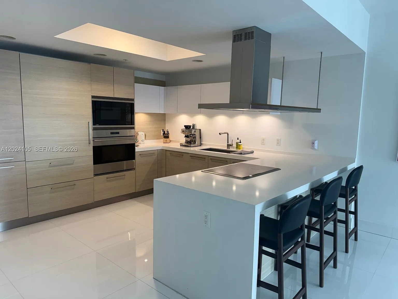 Marina Palms Residences N — Photo 3