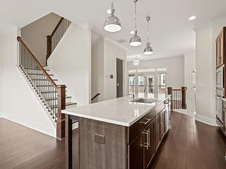 2160 Prestwick Ct NE — Photo 18