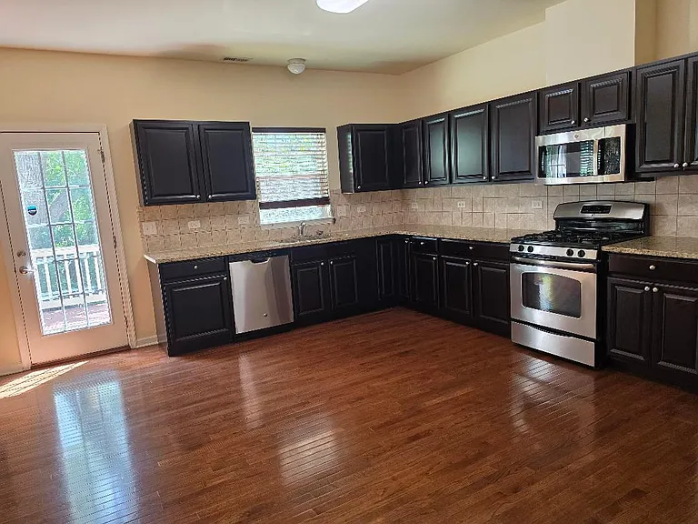 3469 Bradbury Cir — Photo 7