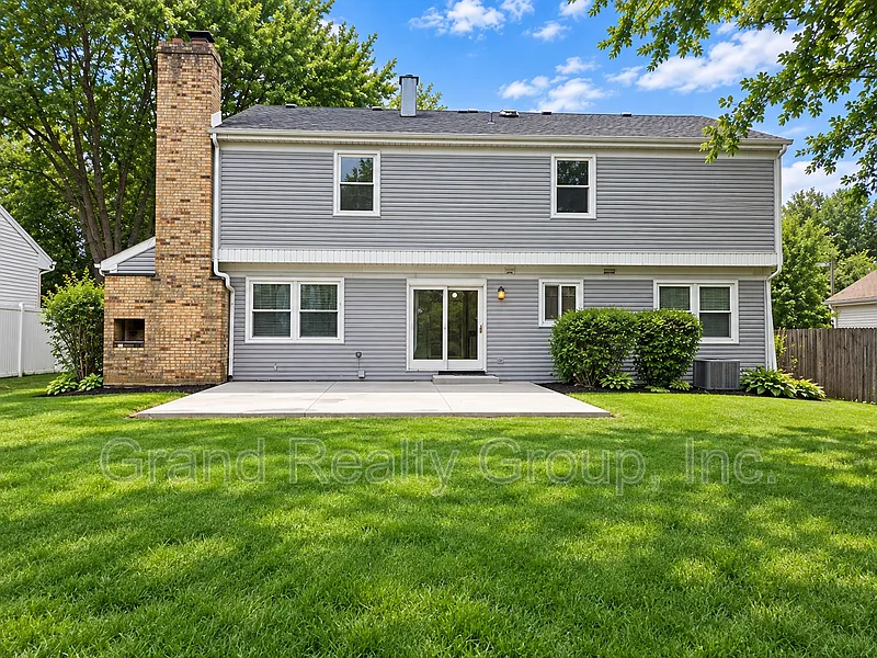 4 bed, 2.5 bath, 2232 sqft, $4,000 — Photo 2