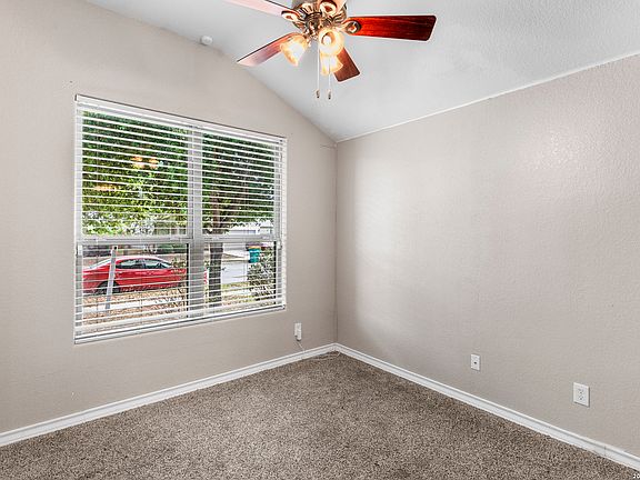5th image of 10421 Macarthur