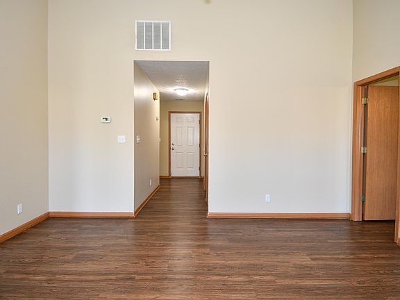 5th image of 4118 Denison Dr