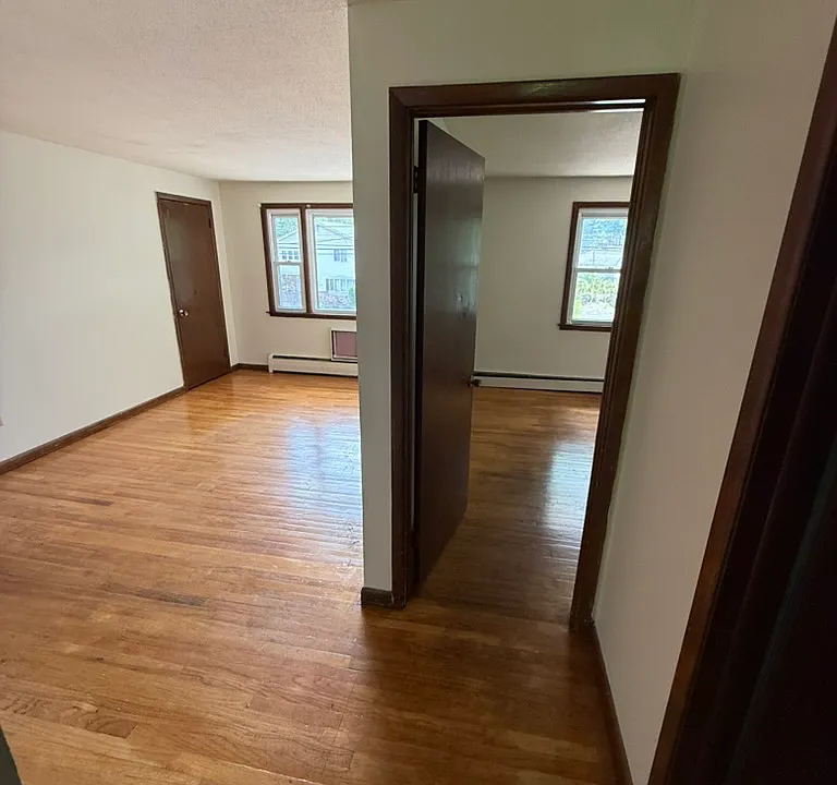 372 Park St #7