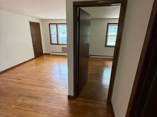 372 Park St, Bristol, CT
