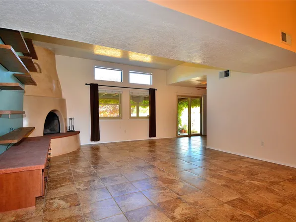 1920 Thomas Ave, Santa Fe, NM 87505