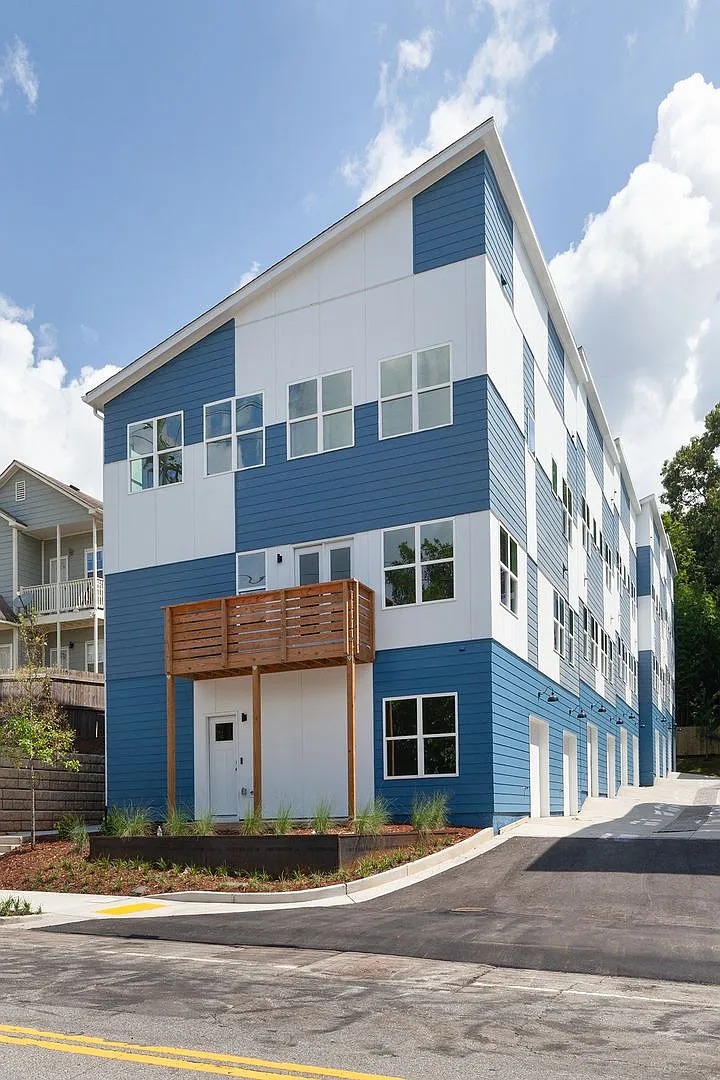 Building Photo - 402 McDonough Blvd SE #B3