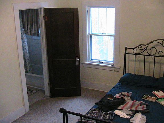 4th image of 2317 1/2 Union St #2317-1/2