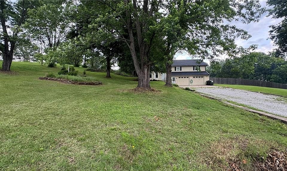 2nd image of 508 Maple Ln