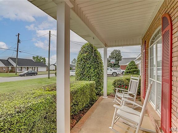 5th image of 10400 Sunnyland Dr