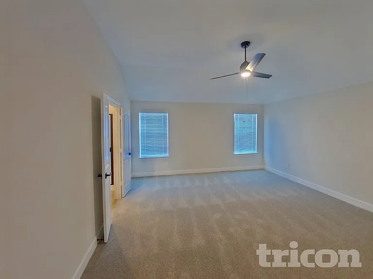 1209 Bullock Dr — Photo 7