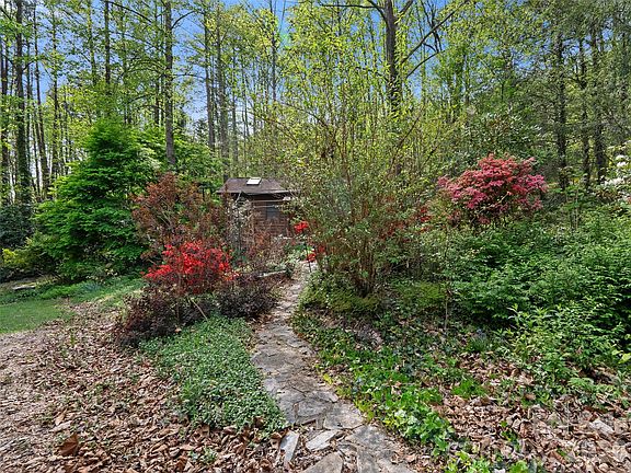 3rd image of 120 Carter Cove Rd