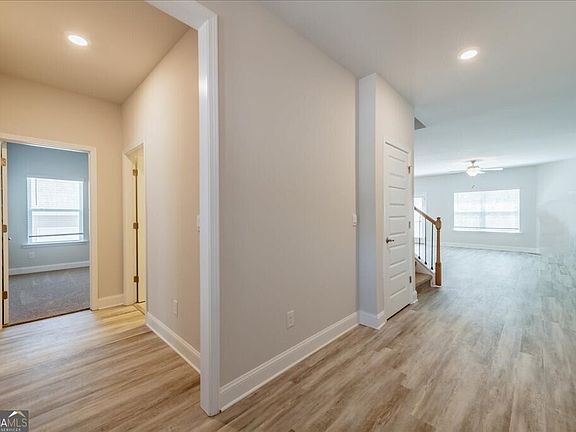 3rd image of 448 Southern Oaks Dr #30