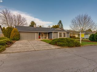15404 SE Sun Park Dr, Vancouver, WA 98683