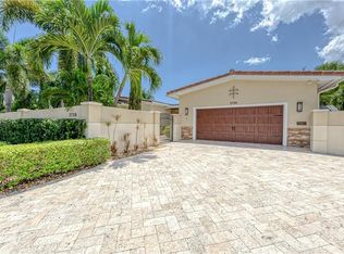 2726 NE 25th Pl, Fort Lauderdale, FL 33305