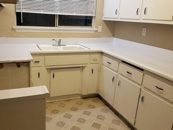 3rd image of 16320 Orick Ave APT 7