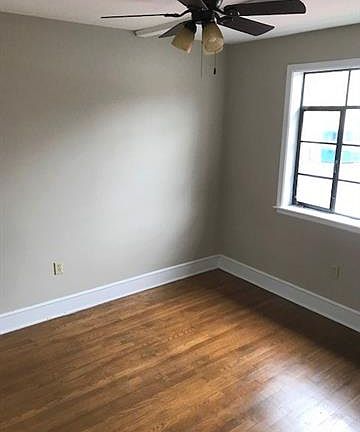 4th image of 901 Edgewood Cir #B