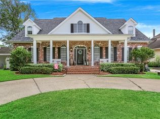 285 Walter Rd, River Ridge, LA 70123