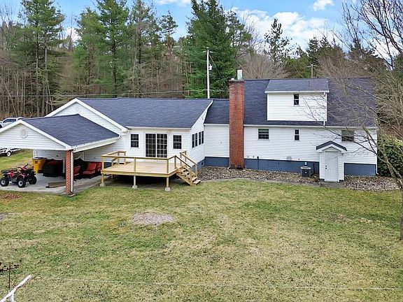 4th image of 136 Twin Lakes Rd