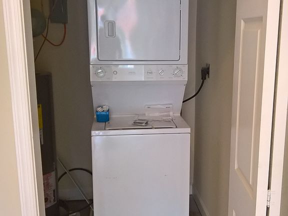 Brand new laundry closet with new w/d