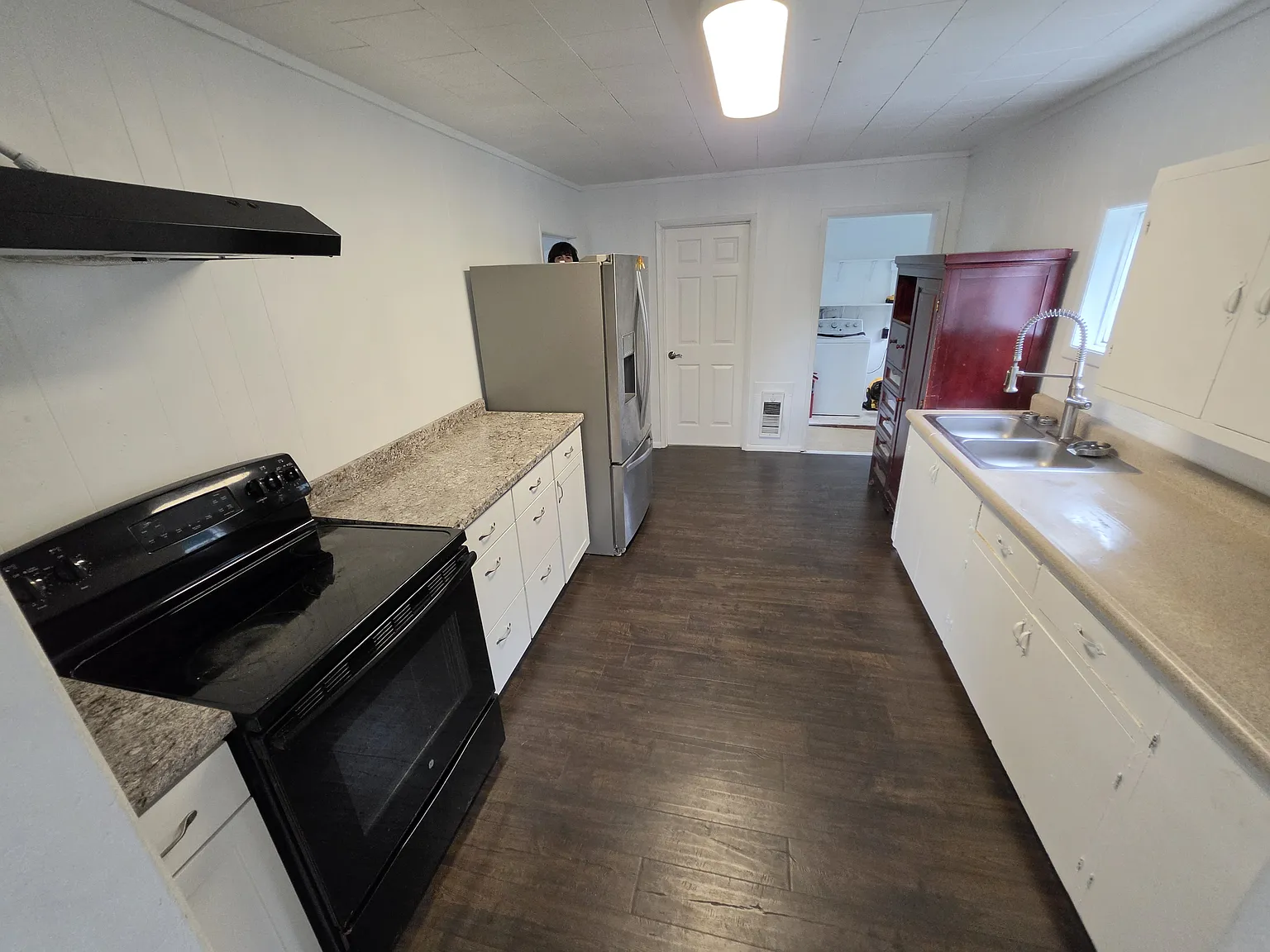 1 bed, 850 sqft, $1,100 — Photo 2