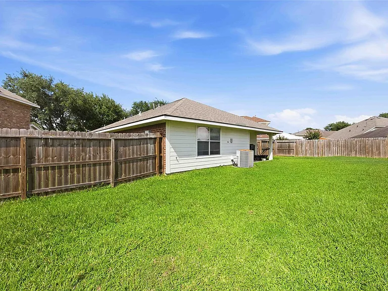 4718 Lonestone Cir — Photo 30