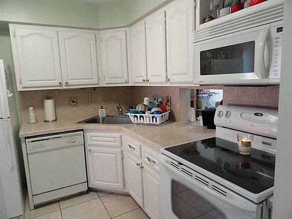 2nd image of 19001 NE 14th Ave APT 205