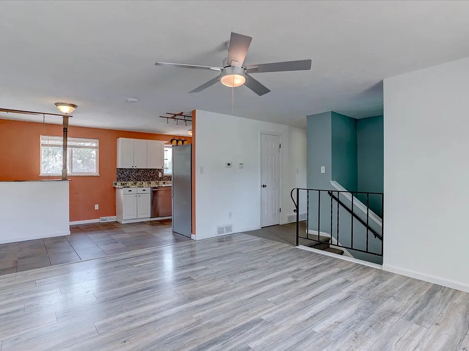 717 E 5th Ave