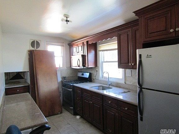 4th image of 8257 241st St