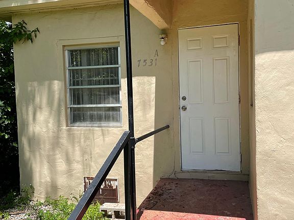 4th image of 7525 NE Miami Ct #7531A