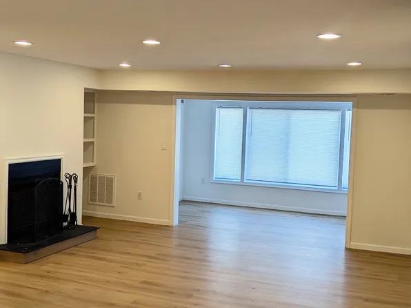 28 Windbrooke Cir, Gaithersburg, MD 20879